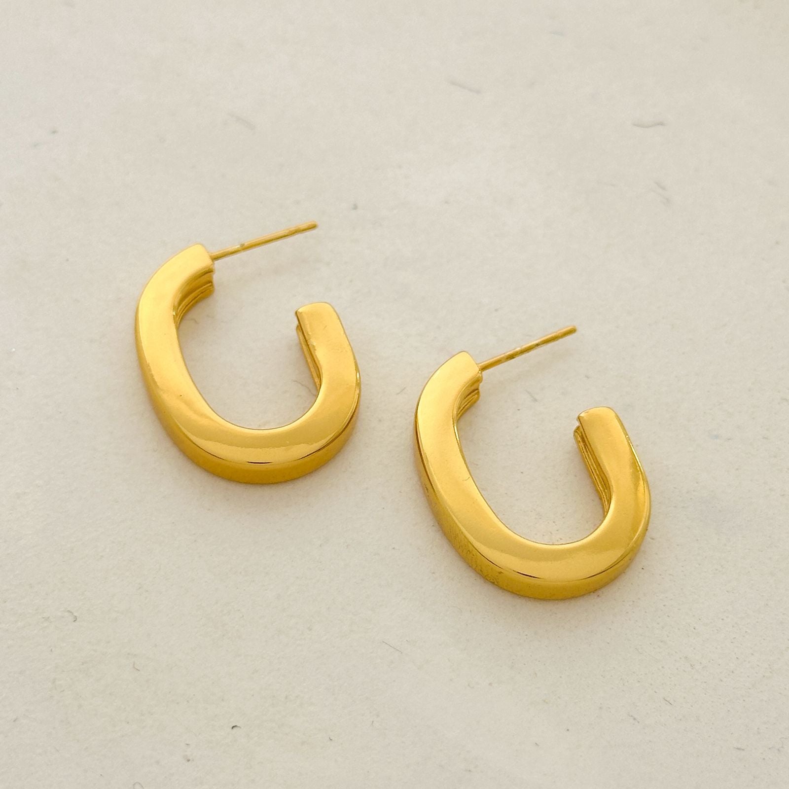 Brinco meia argola AÇO