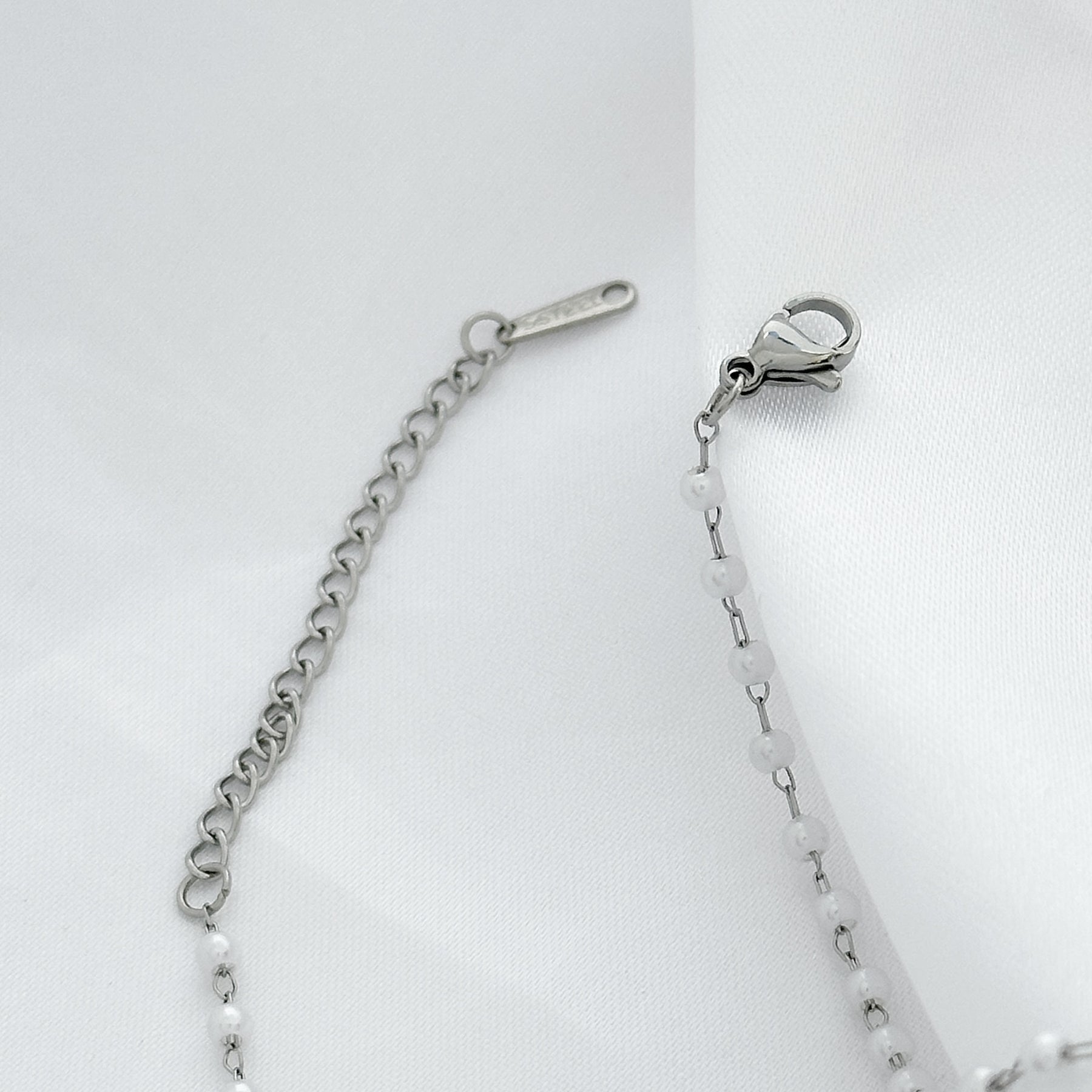 Colar mini pérolas - aço