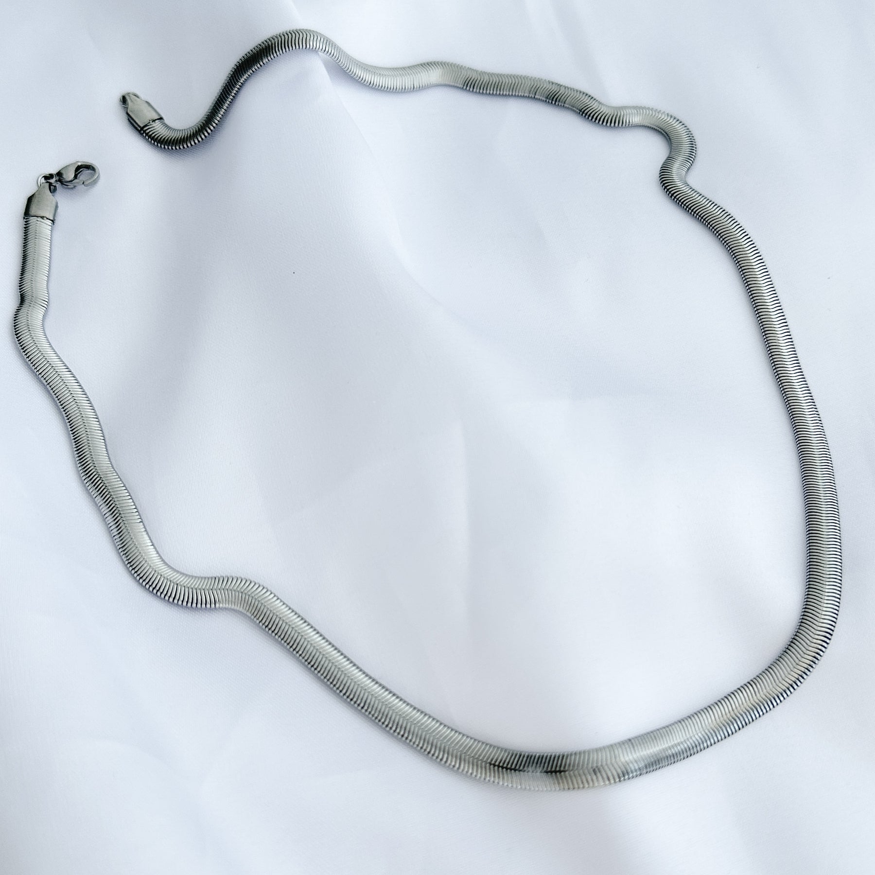 Colar longo malha em aço