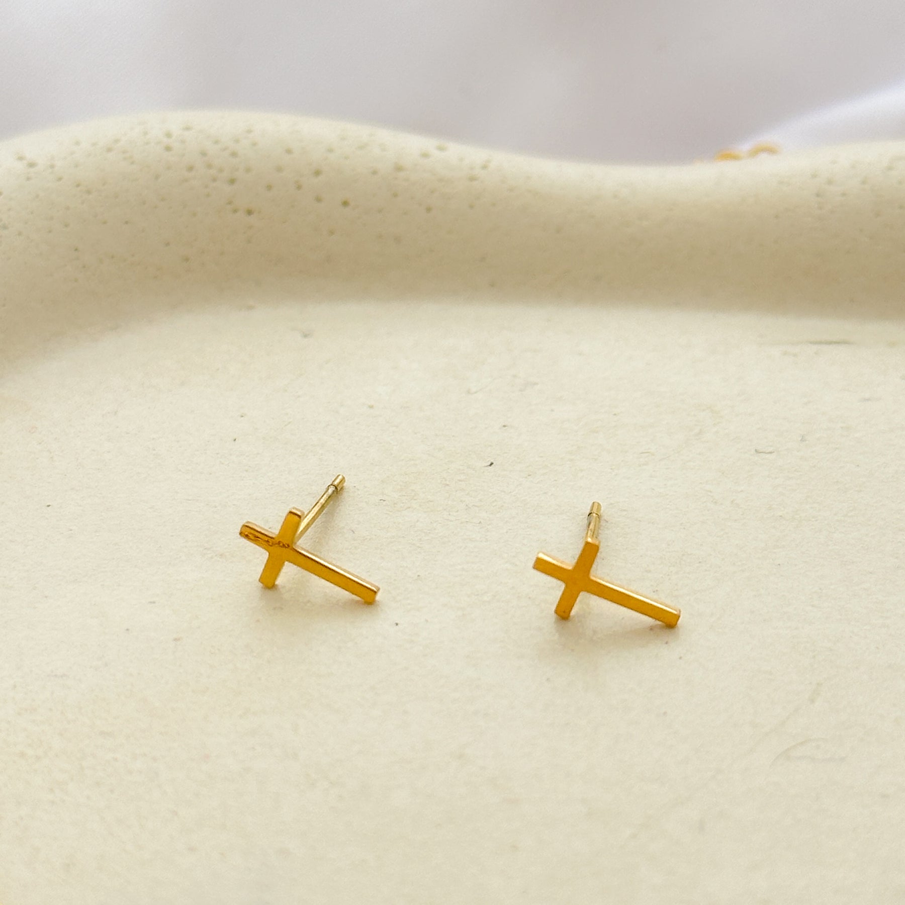 Conjunto cruz minimalista em aço
