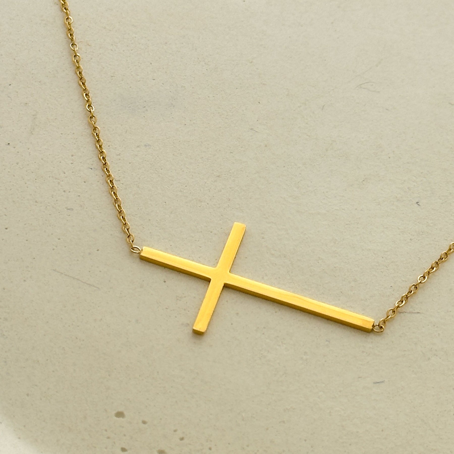 Conjunto cruz minimalista em aço