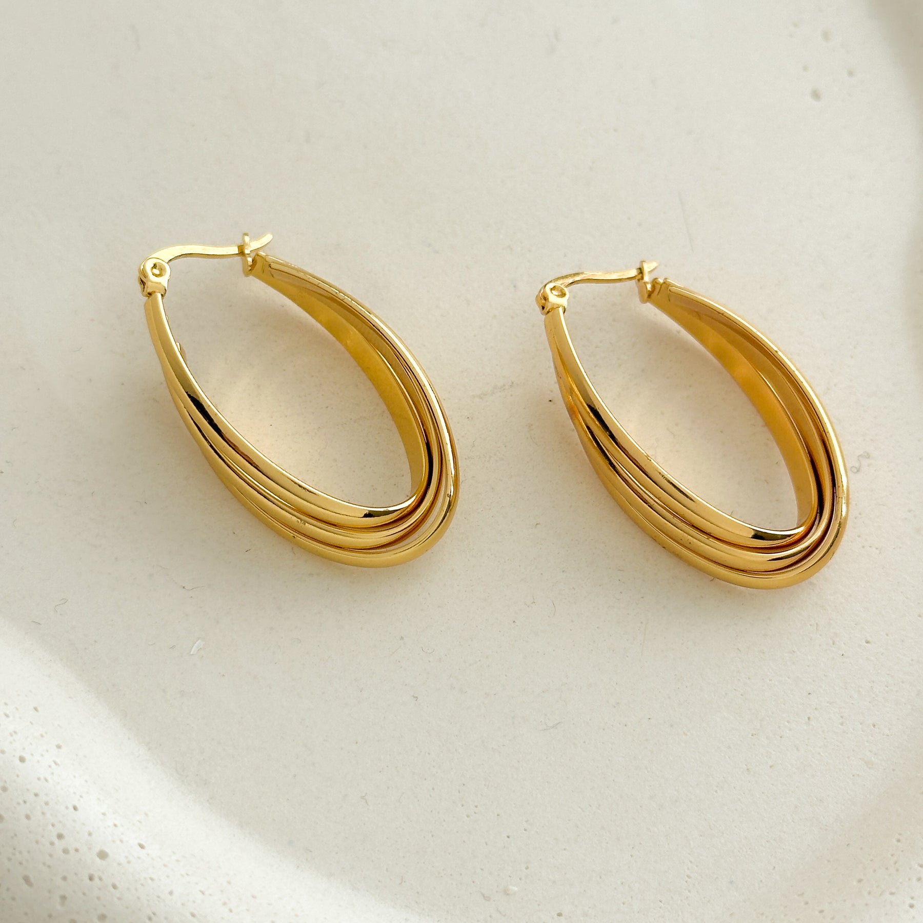 Brinco AÇO - argola oval P M G