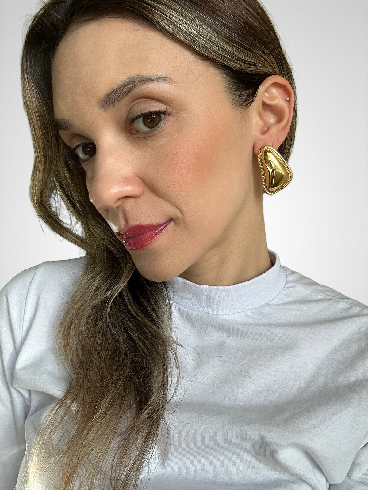 Brinco AÇO - trape dourado