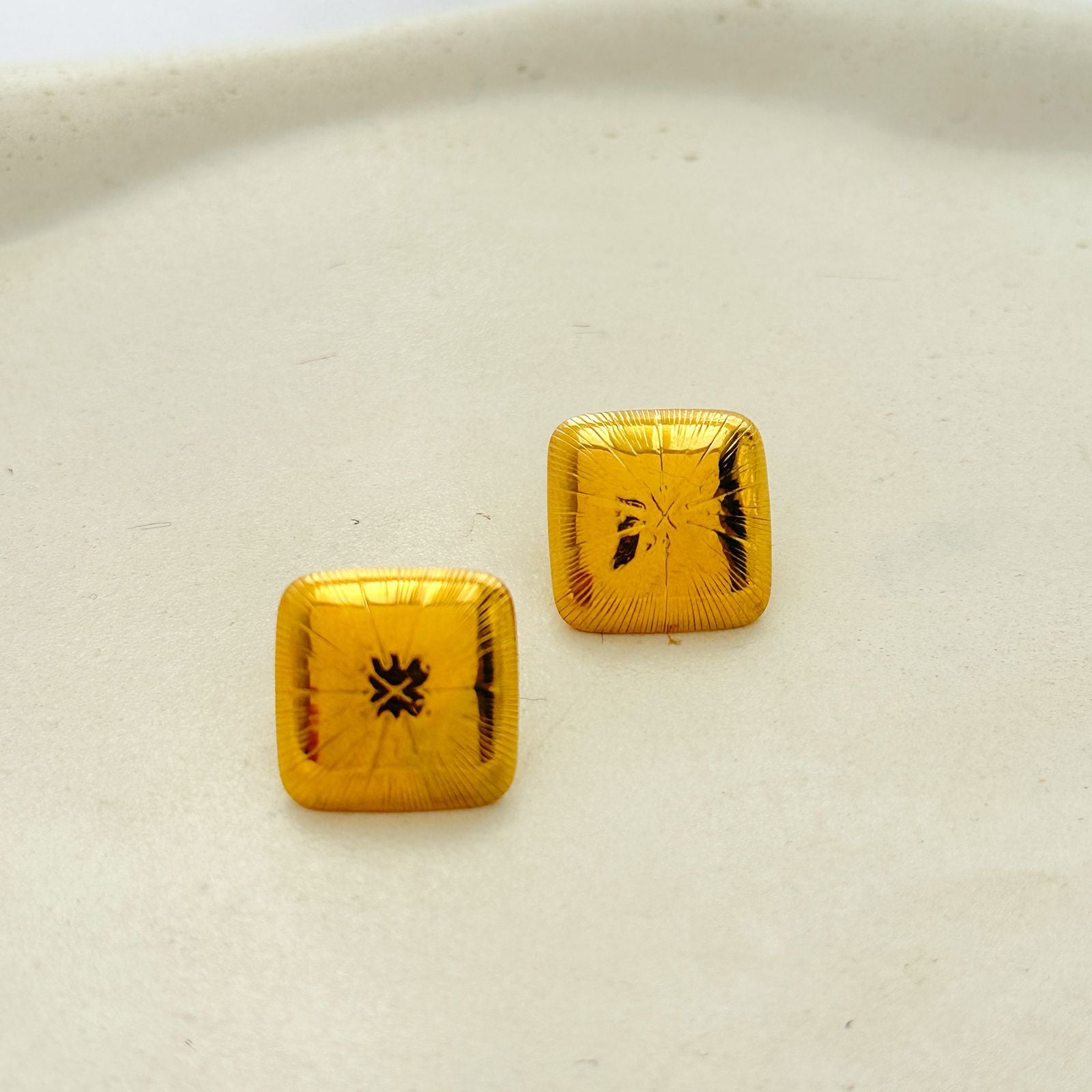 Brinco quadrado - aço