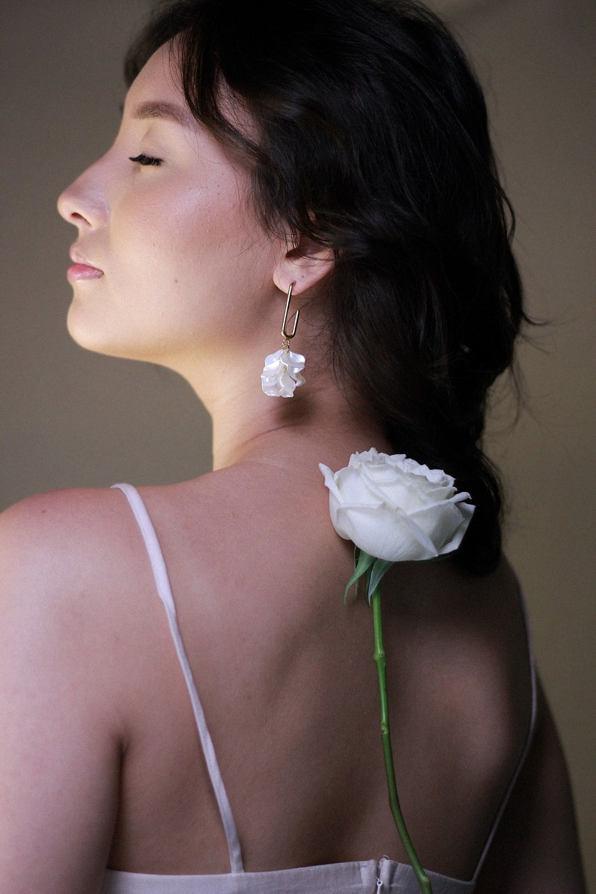 Brinco pétalas em aço