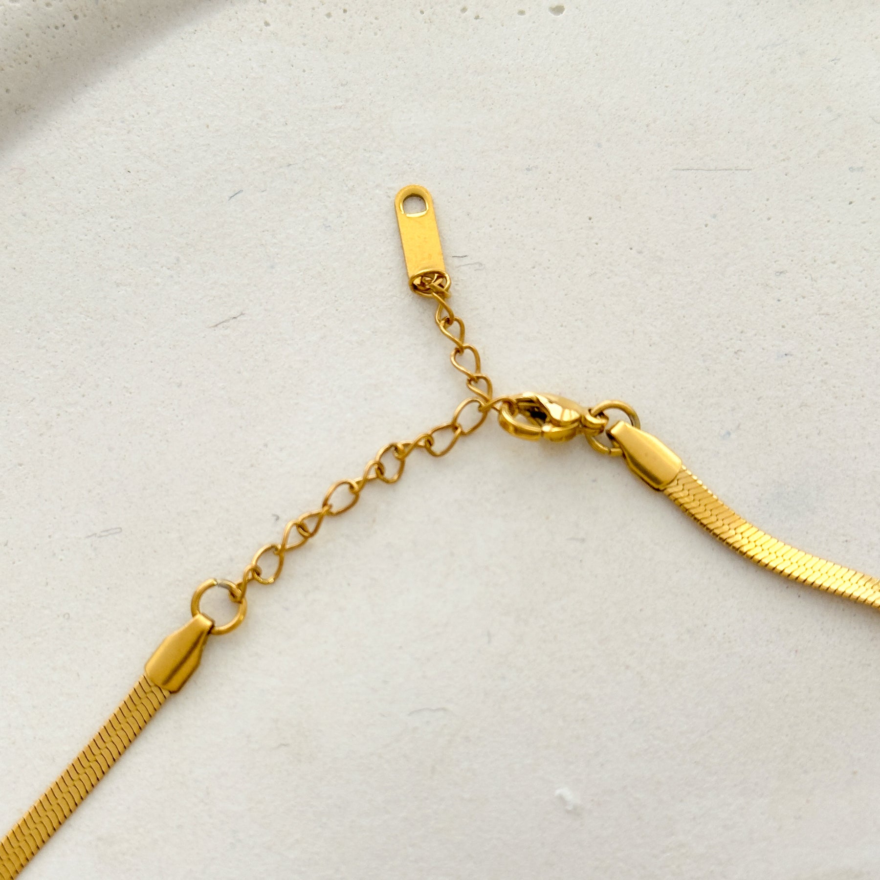 Colar em aço mini blocos