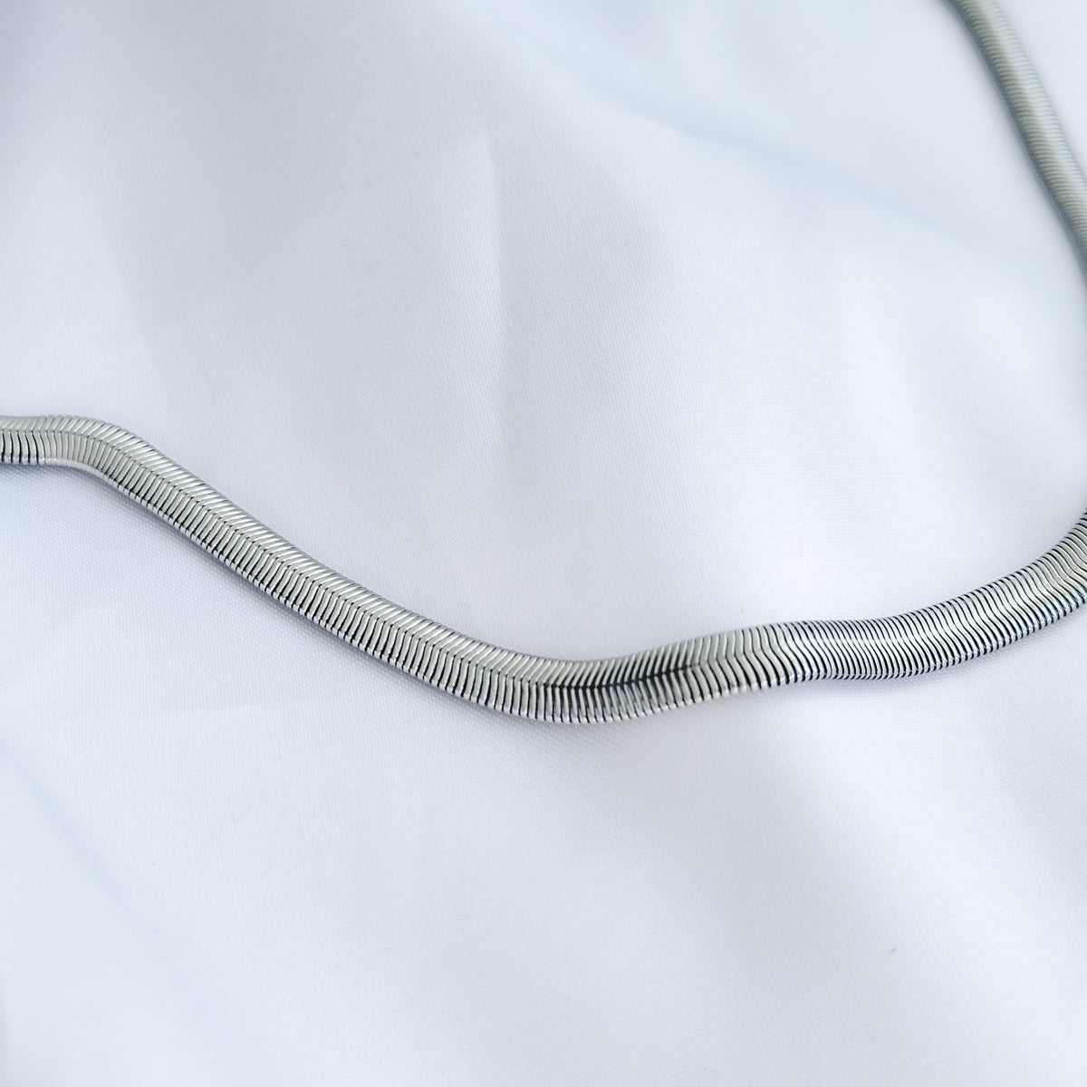 Colar longo malha em aço