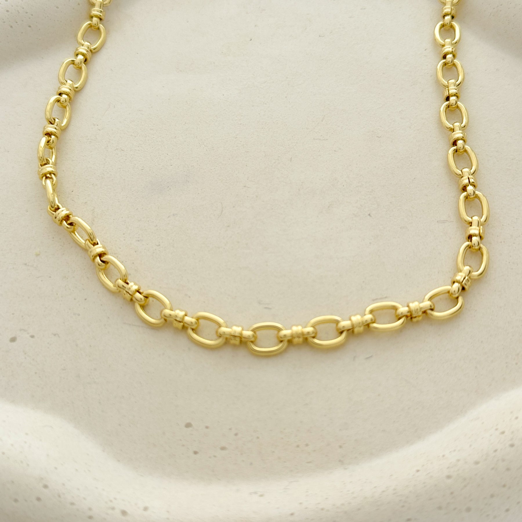 Colar elos dourado em aço
