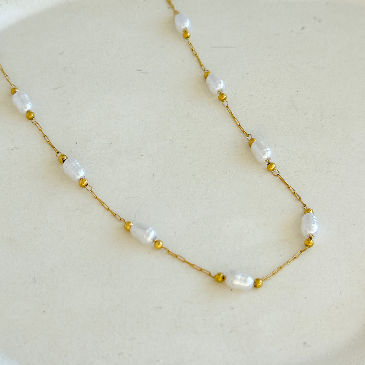 Colar mini pérola orgânica - aço