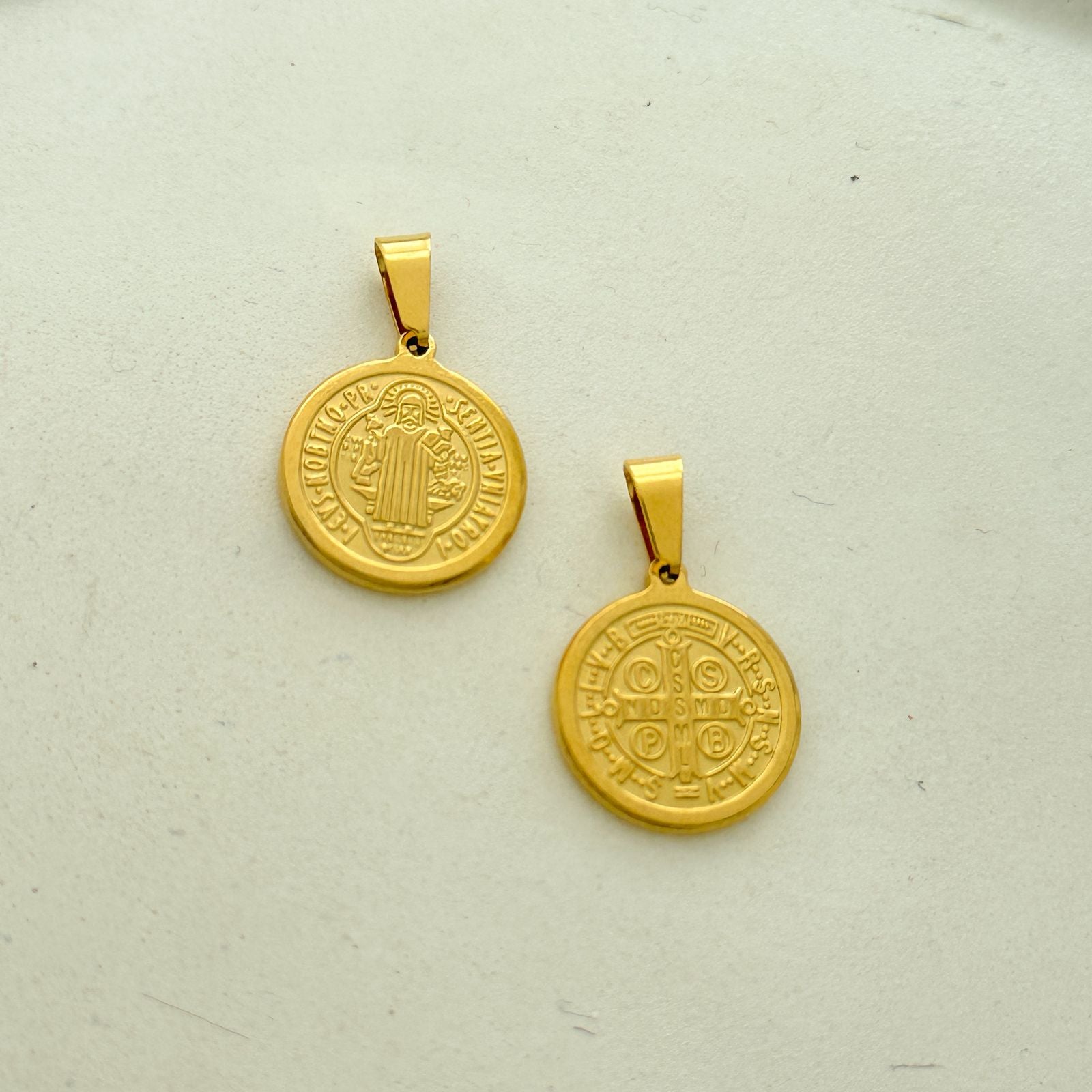 Pingente Cruz Sagrade em aço