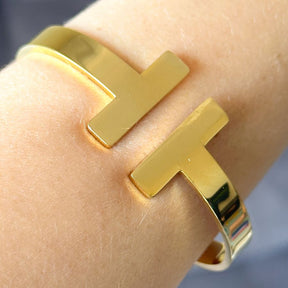 Bracelete modelo T em aço